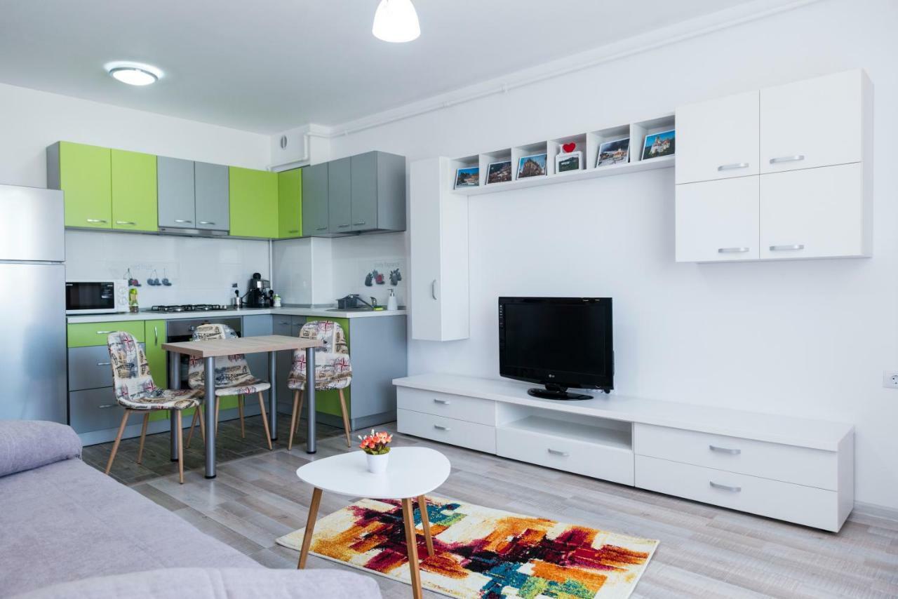 Friendly Rentals Braşov Esterno foto